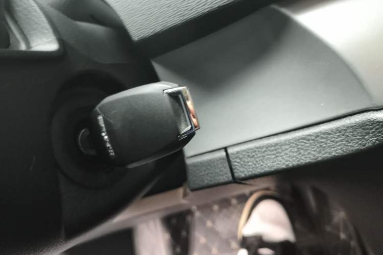 Used SAIC MAXUS G20 2023 Facelifted ES 2.0T Gasoline Automatic Value Edition Vehicle Key