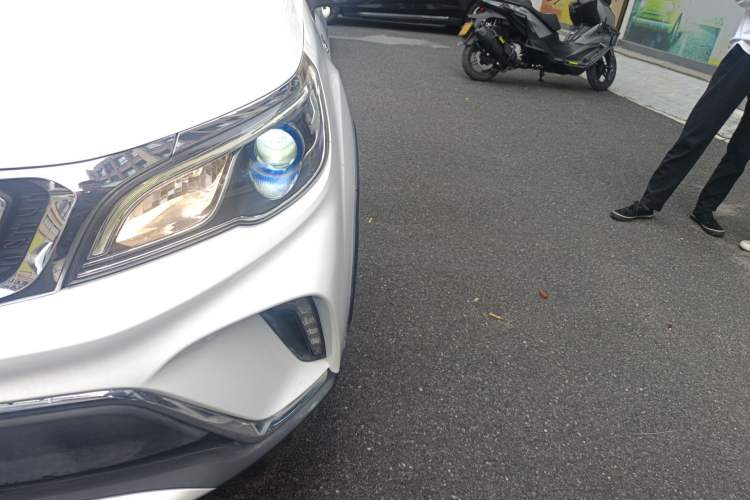 Used Geely Auto Vision X3 2017 1.5L Automatic Elite Model Left Front Headlight