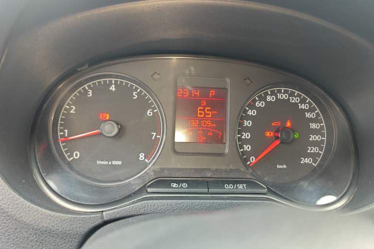 Used Volkswagen Polo 2012 1.6L Cross Polo Automatic Transmission Instrument Cluster