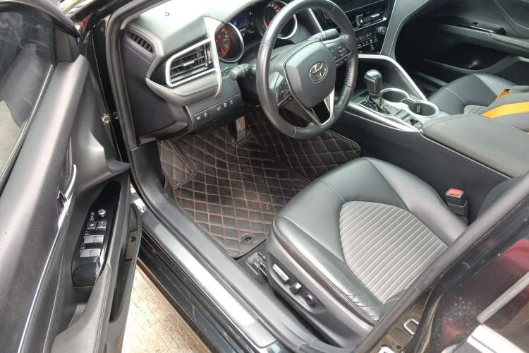 Used Toyota Camry 2022 2.0S Knight Edition Driver Seat