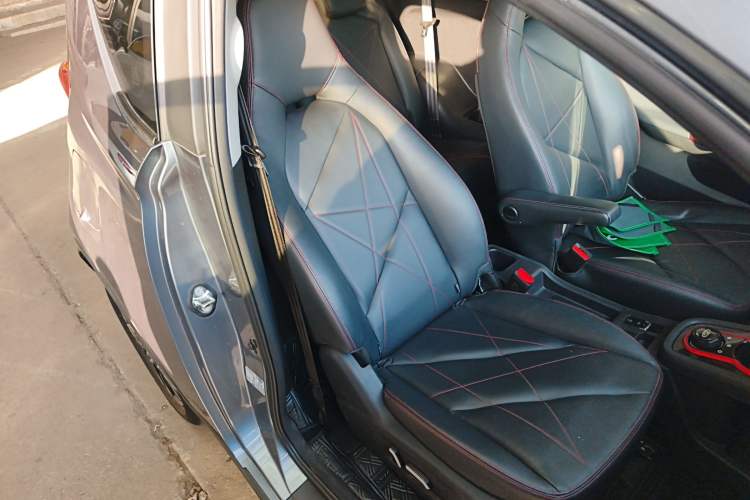 Used Chery Little Ant 2022 Restyled Version Sweet Pink Edition Half-Sugar Version 28.8 kWh 30 kW 301 km