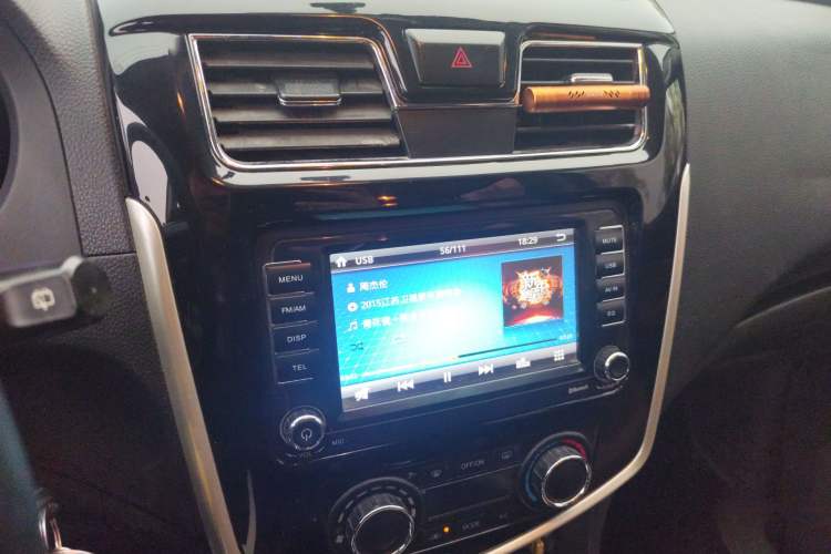 Used FORTHING F600 2016 F600L 1.5T Luxury Model Audio And AC Panel