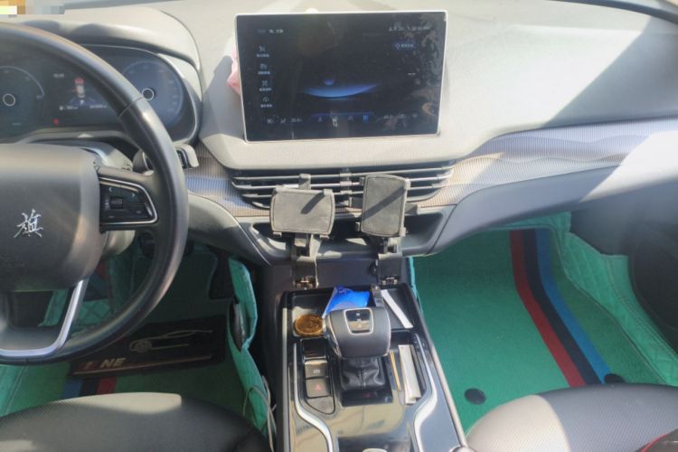 Used Hongqi E-QM5 2022 431 km Charge & Enjoy Edition