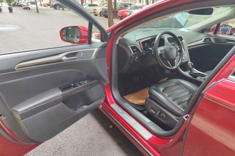 Used Ford Mondeo 2013 2.0L GTDi 200 Fashion Edition
