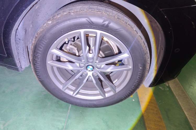 Used BMW X3 2020 xDrive25i M Sport Package Right Front Wheel Hub