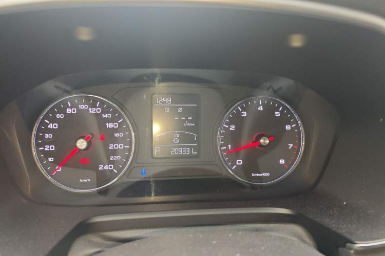Used Roewe RX5 2018 20T Two-Wheel Drive Automatic Flagship Edition Instrument Cluster
