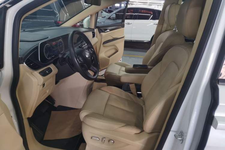 Used Buick GL8 2022 ES Landtrek 653T Luxury Edition