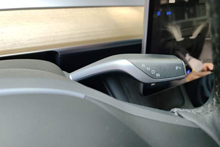 Used Tesla Model Y 2021 Standard Range Rear-Wheel Drive Version
