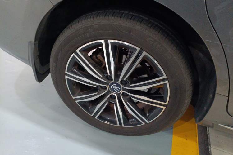 Used BYD Song MAX New Energy 2019 DM 1.5T Smart Connect Zhiyao Model 6-Seater China V Emission Standard Right Rear Wheel Hub