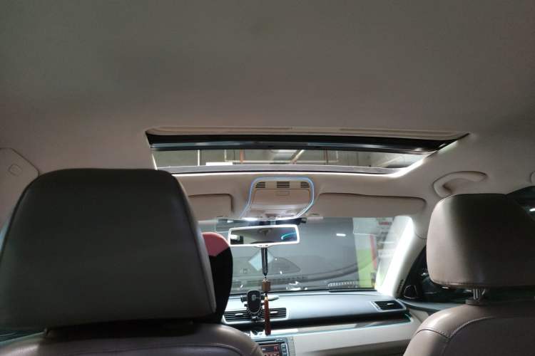 Used Volkswagen Magotan 2012 1.8TSI Prestige Model Headliner