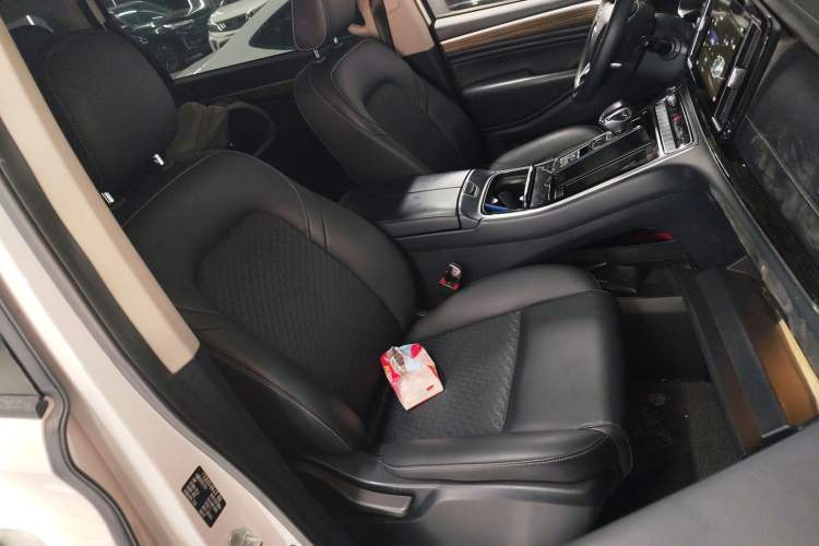 Used GAC Trumpchi M8 2021 Revised Version Lingxiu Series 390T Luxury Edition Right Front Seat