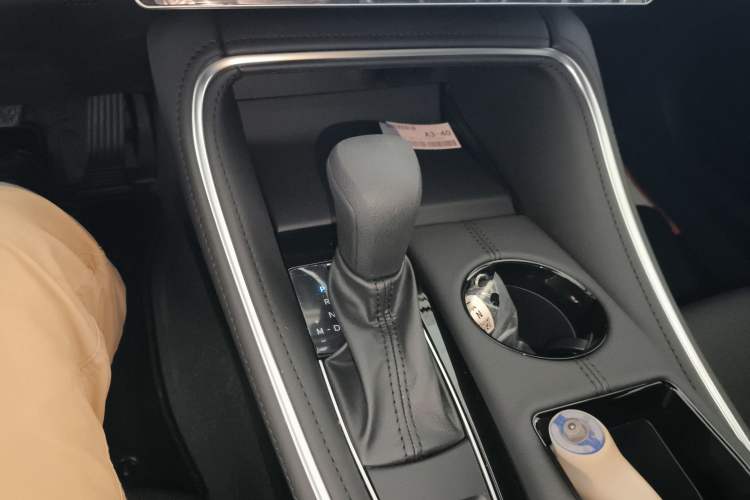 Used Toyota Avalon 2024 2.0L Ambition Edition Gear Lever