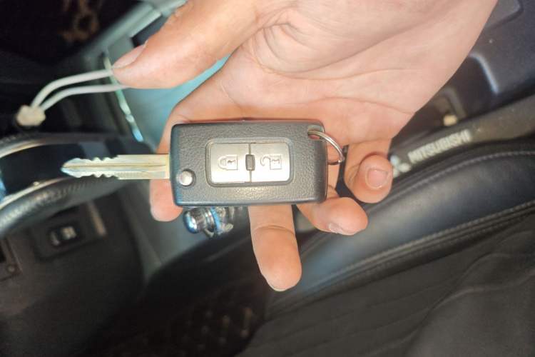 Used Mitsubishi Pajero 2016 3.0L Automatic Prestige Version China V Standard