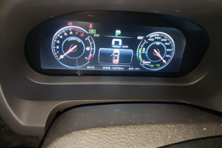 Used BYD Tang New Energy 2015 2.0T Four-Wheel-Drive Flagship Model Odometer Close Up
