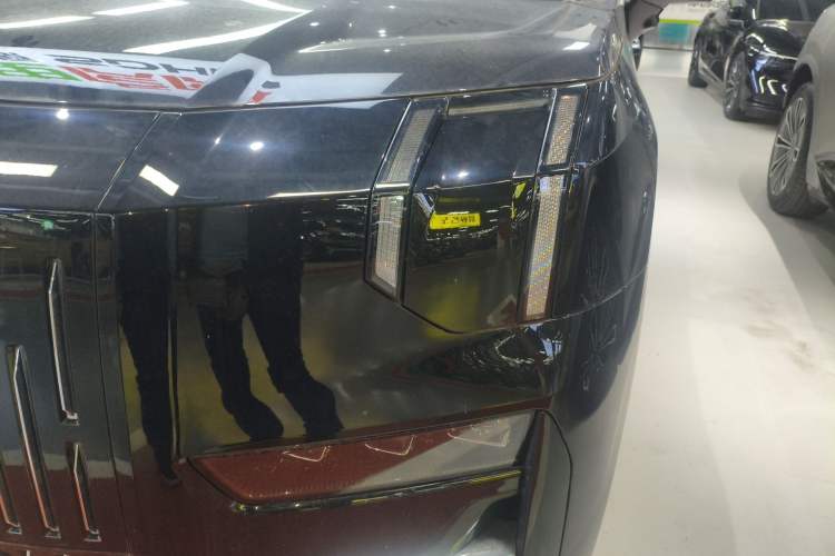 Used Zeekr 009 2024 7-Seater Walk-Through Version Four-Wheel Drive 108 kWh
