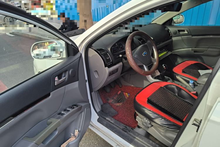 Used Geely Auto Classic Emgrand 2013 Sedan 1.8L Manual Elite Model
