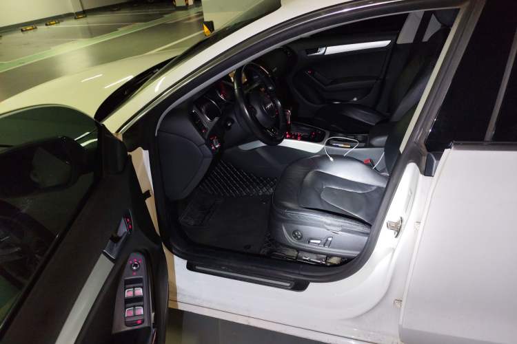 Used Audi A5 2016 Sportback 45 TFSI Driver Seat