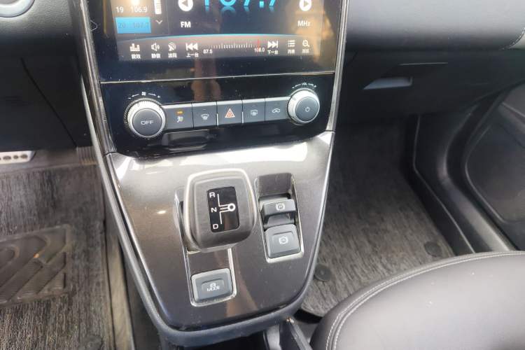 Used ORA iQ 2018 High-Range Version Smart Connectivity Model