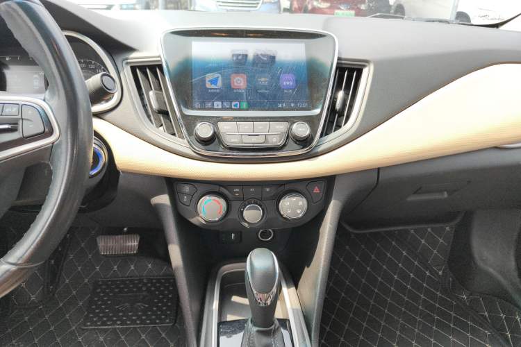 Used Chevrolet Monza 2022 320 Automatic Enjoyment Sunroof Version Audio And AC Panel