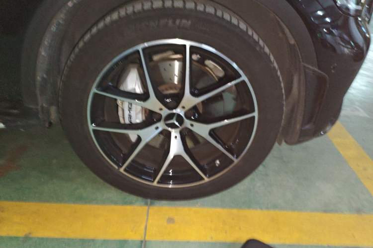 Used Mercedes-Benz GLC AMG 2022 AMG GLC 43 4MATIC Right Front Wheel Hub