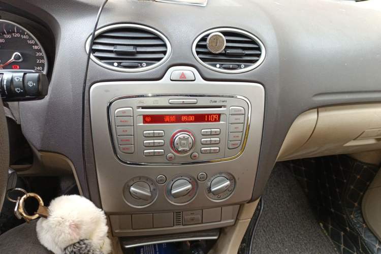 Used Ford Focus 2013 Sedan Classic 1.8L Manual Base Model
