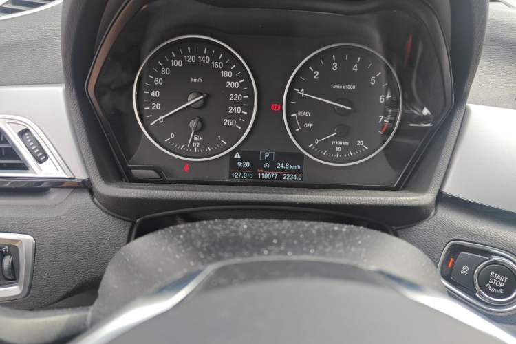 Used BMW X1 2016 sDrive18Li Fashion Model Odometer Close Up