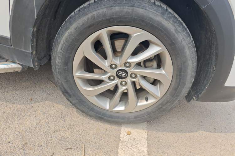 Used Hyundai Tucson 2015 1.6T Dual-Clutch Two-Wheel-Drive Smart Model
