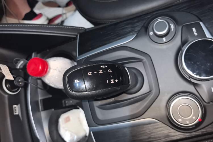 Used Alfa Romeo Stelvio 2017 2.0T 200HP Luxury Edition