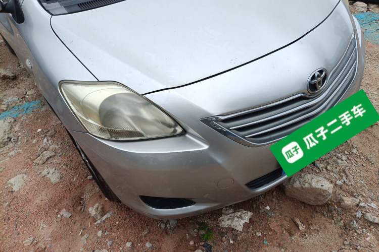 Used Toyota Vios 2010 1.3L GL-i MT Right Front Headlight