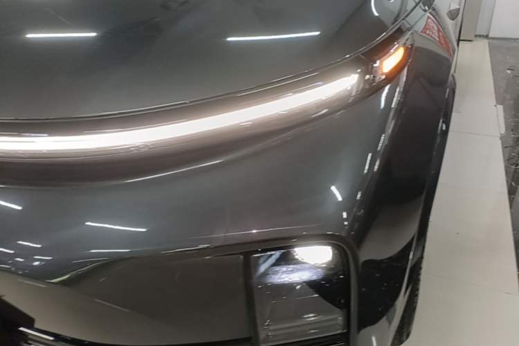 Used Li Auto L8 2023 Pro Model
