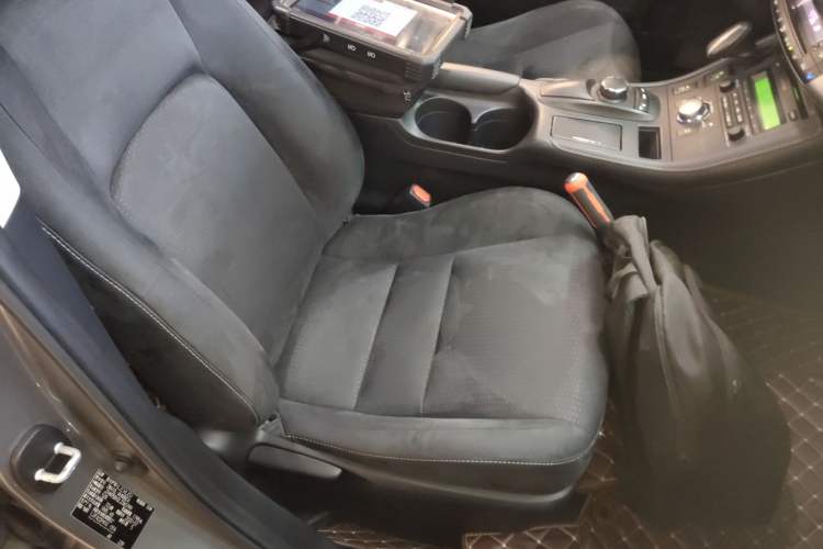 Used Lexus CT 2017 CT200h Elite Edition Monotone China VI