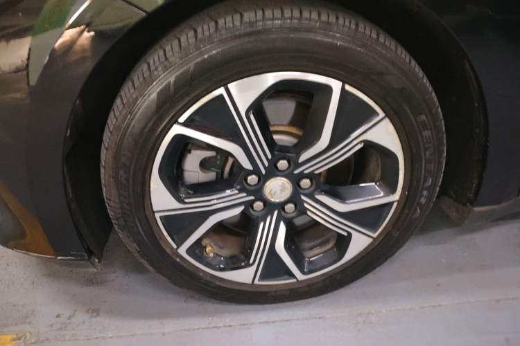 Used Hongqi E-QM5 2023 Base Travel Edition