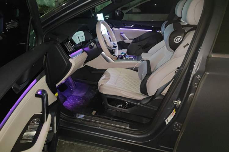 Used BYD Tang New Energy 2024 DM-i Glory Edition 112KM Prestige Model