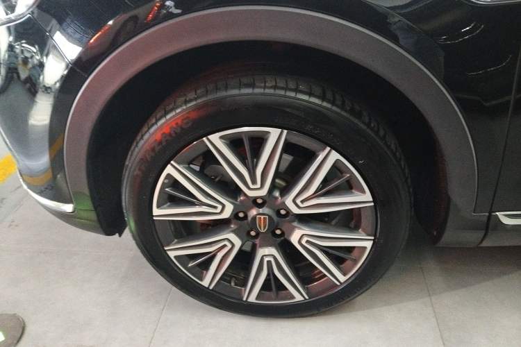 Used Hongqi HS5 2022 Facelifted Version 2.0T Smart Connect Flagship All-Wheel-Drive Edition