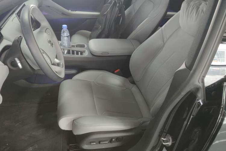 Used Nio ET5T 2024 75kWh Touring Left Front Seat