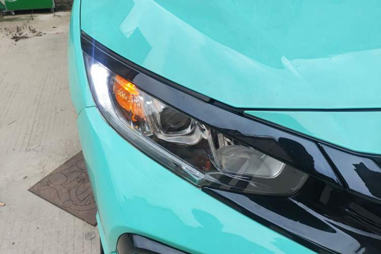 Used Honda Civic 2016 220TURBO CVT Luxury Edition Right Front Headlight