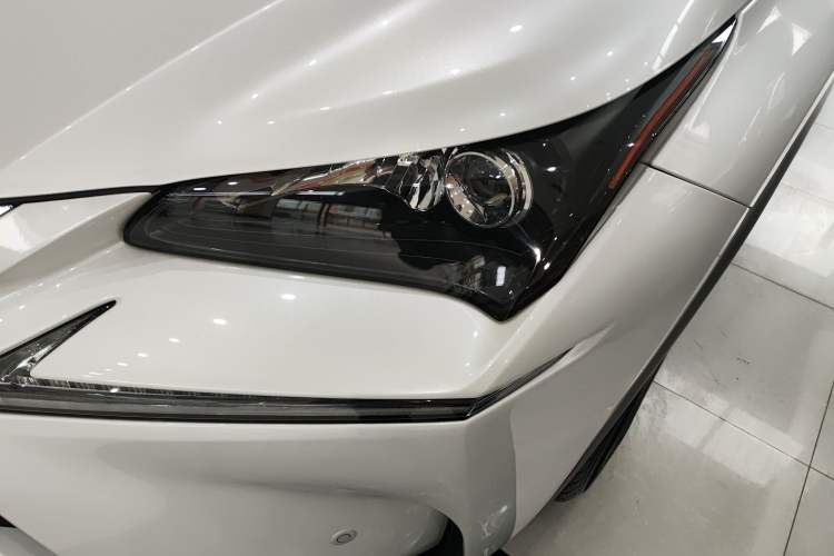 Used Lexus NX 2015 200 Front-Wheel Drive X-Trail SE Edition Left Front Headlight