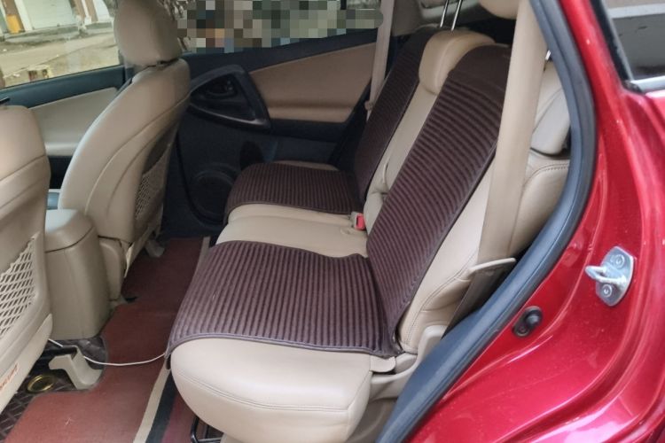 Used Toyota RAV4 2012 Luxurious Edition 2.0L Automatic All-Wheel Drive
