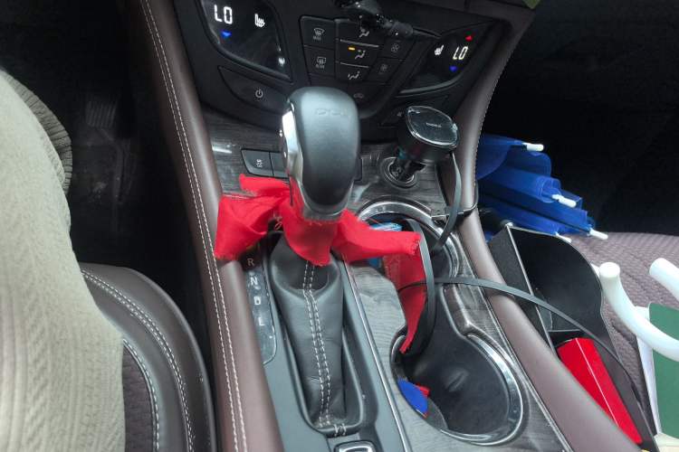 Used Buick Envision 2017 20T Two-Wheel Drive Elite Version Gear Lever