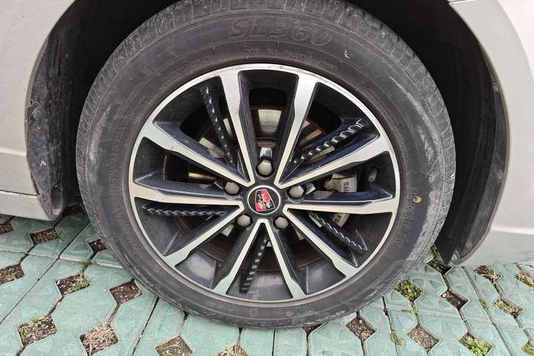 Used Roewe i5 2020 1.5L Automatic 4G Connect Luxury Flagship Edition