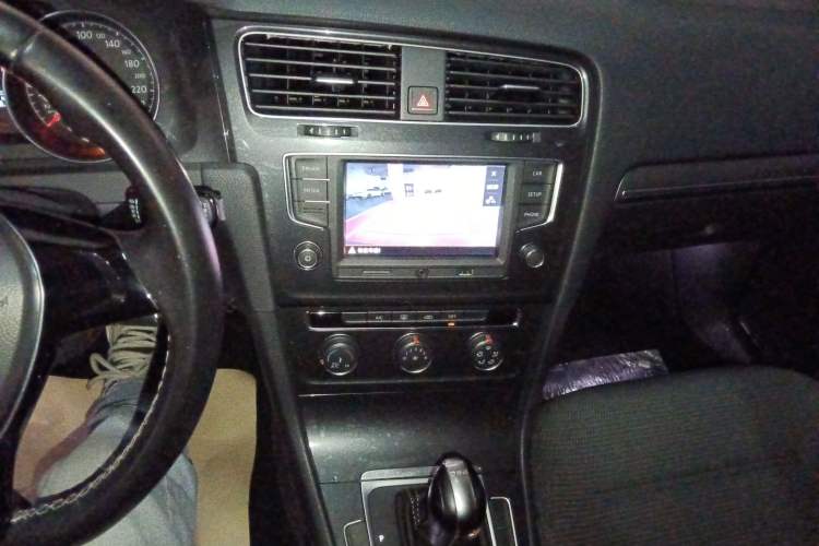 Used Volkswagen Golf 2017 230TSI Automatic Comfort Edition – Celebrating Milestone of One Million Units
