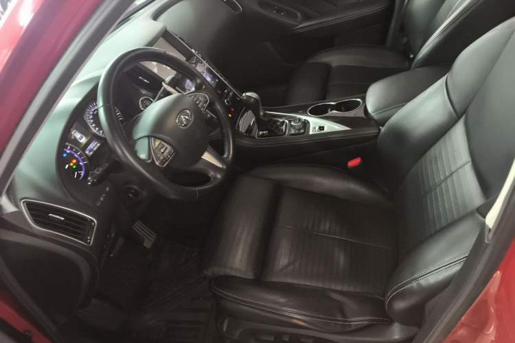 Used Infiniti Q50L 2015 2.0T Luxury Sport Edition
