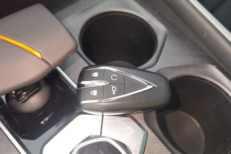 Used CHANGAN UNI-V 2023 1.5T Prestige Model
