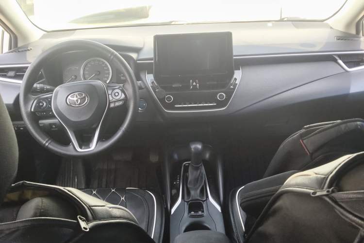 Used Toyota Corolla 2022 Dual-Motor 1.8L E-CVT Pioneer Edition Center Console