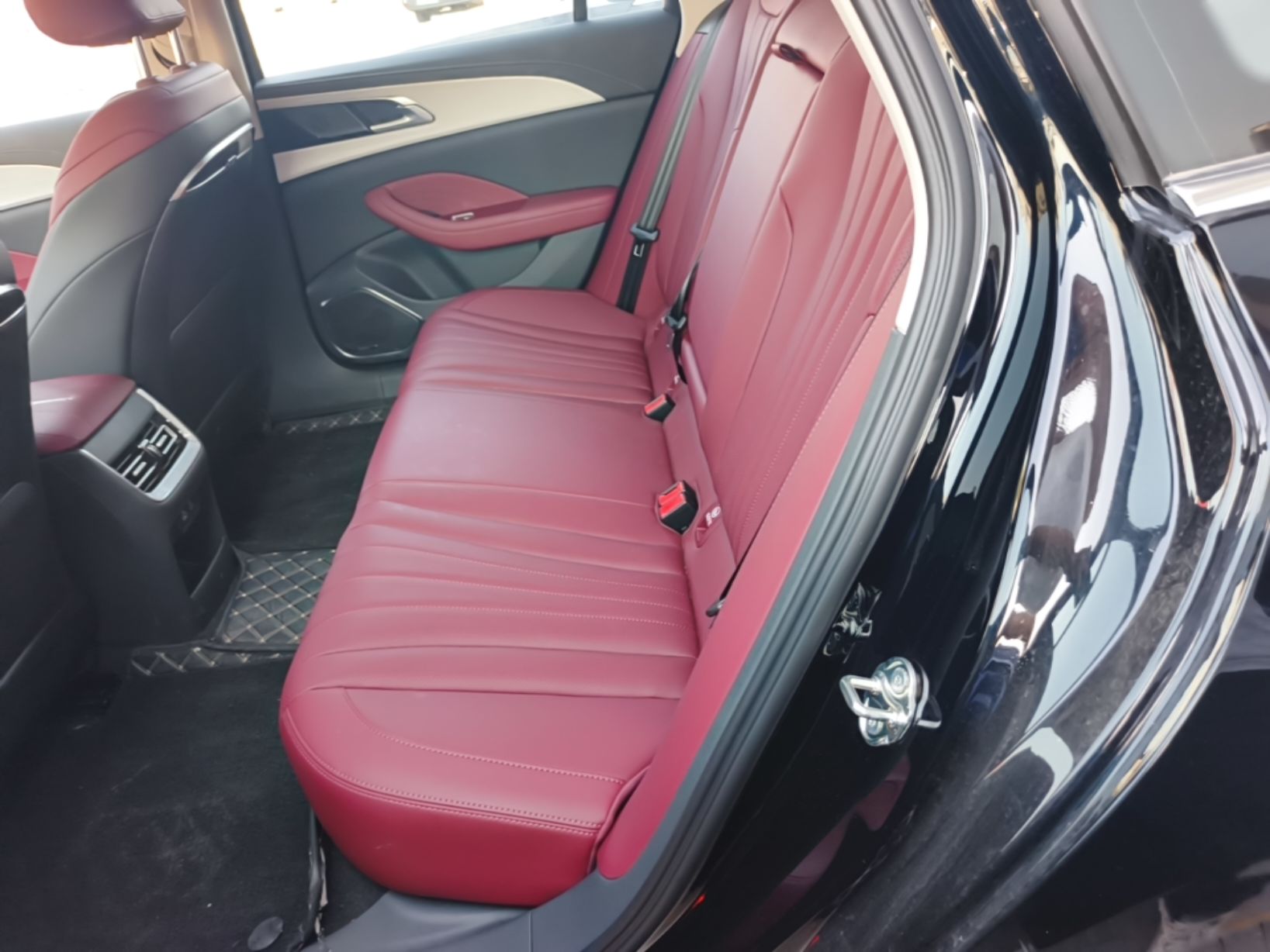 Hongqi H5 PHEV 2025 130 Super Hybrid Version — снимка 20