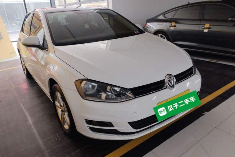 Used Volkswagen Golf 2016 230TSI Automatic Comfort Version
