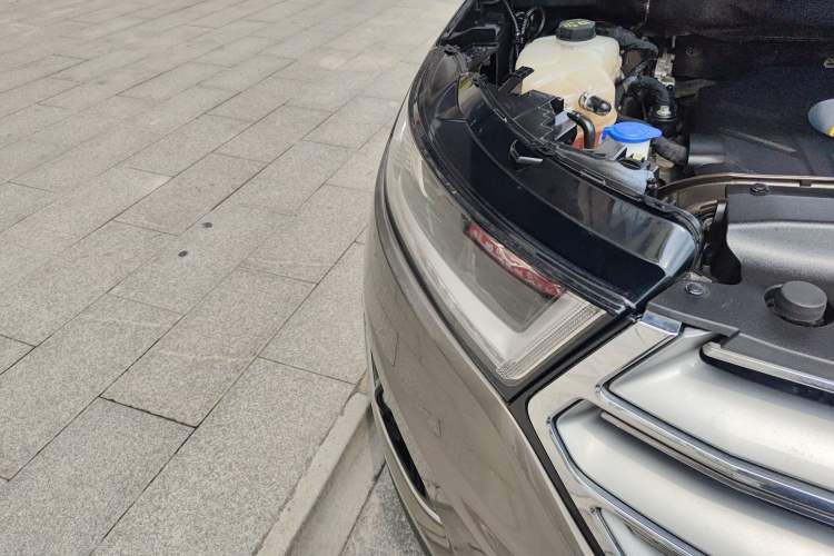 Used Ford Edge 2015 2.0T GTDi 4x4 High-Grade Model Right Front Headlight