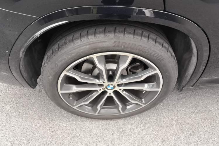 Used BMW X3 2023 Restyled xDrive30i Leading Edition M Night Sky Package Right Rear Wheel Hub