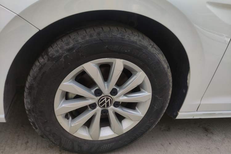 Used Volkswagen Bora 2023 200TSI DSG Comfort Edition Left Front Wheel Hub