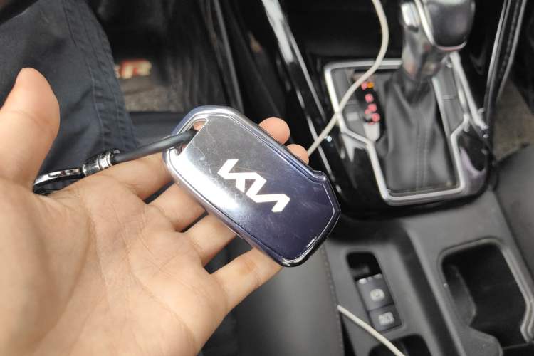 Used Kia Sportage R 2018 2.0L Automatic Smart Luxury Version China V Standard Vehicle Key